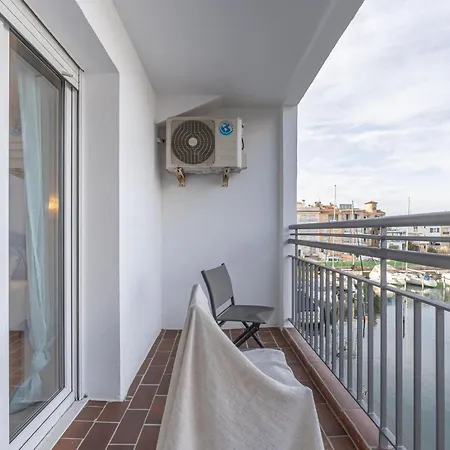 Agradable Y Moderno Duplex A 50 M De La Playa - Hisp-288-60 Empuriabrava